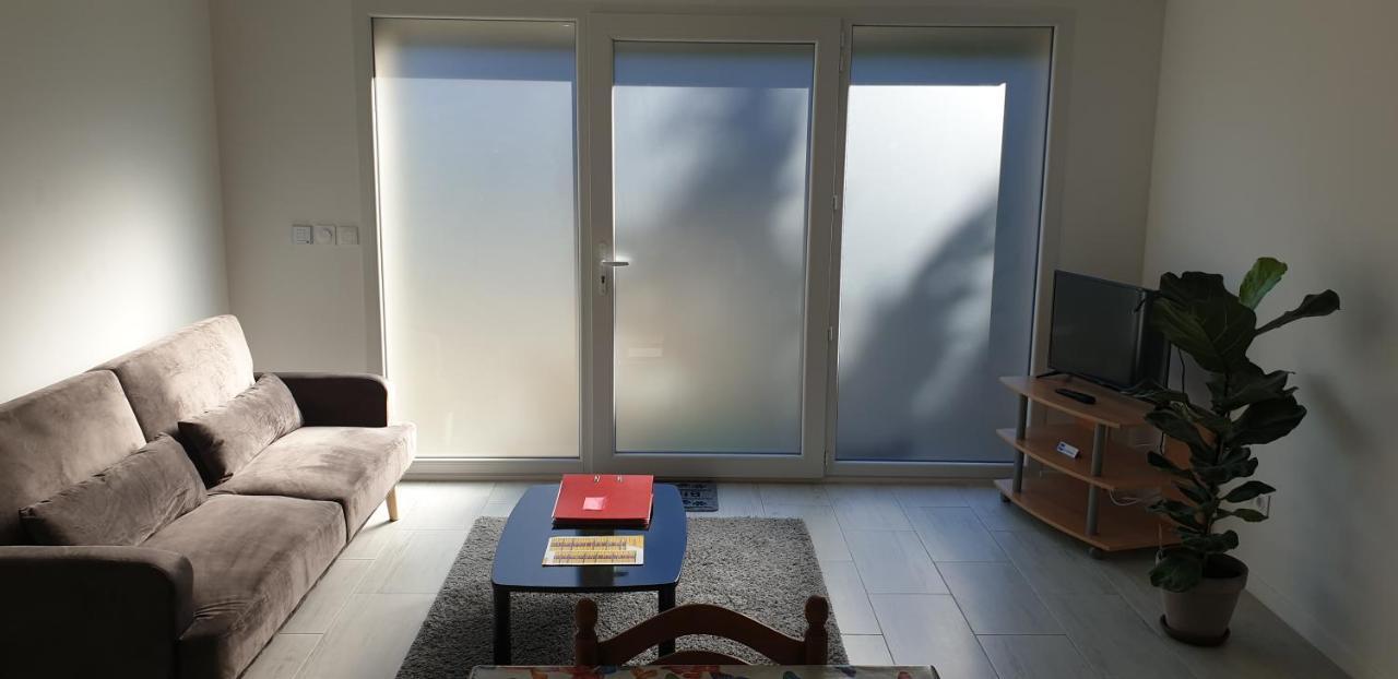 Appartement Loue joli T2,neuf, de 50m2, dans un cadre paisible à Saint-Gervais-dʼAuvergne Extérieur photo