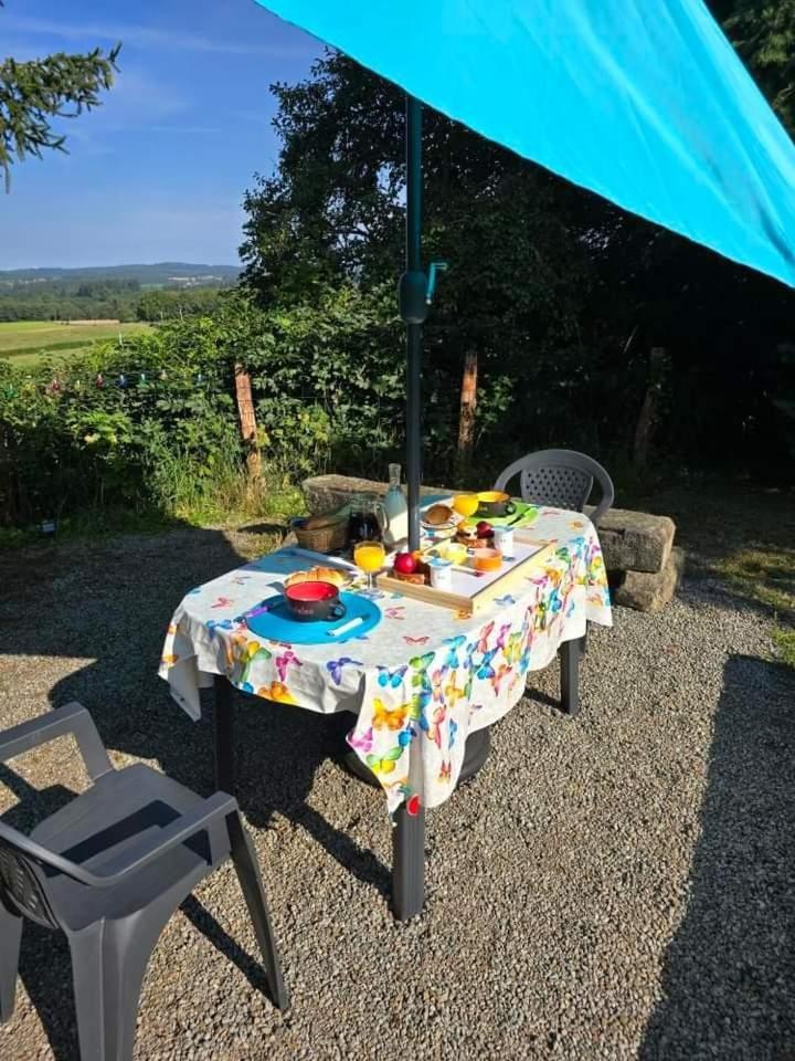 Appartement Loue joli T2,neuf, de 50m2, dans un cadre paisible à Saint-Gervais-dʼAuvergne Extérieur photo